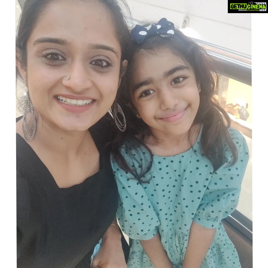 Gopika Anil Instagram - . Do u know how excited and happy i was, to meet u both after ONE YEAR 🥺🥺😭 And now I aldready miss u both 🥺😘😘 @swapnatreasa_official ♥️ @michelle_elza_manas ♥️ I love you both ammu kuttan n kaathu baby ♥️ you people are love ♥️ Eagerly waiting for our next meet up with much more love laughter and fun 😘😘 . #kaathubaby #ammukuttan #lovetheyare #purelove #family #friends #somepreciousrelationships #friendalikefamily #love #fun #laughter #togetherness #smile #togetherness #meetup #afterayear #missedu #aldreadymissing #love #laugh #smile #live #letlive #happiness #blessed #bliss LuLu Mall Kochi