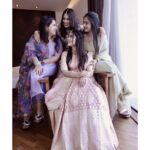 Gopika Anil Instagram – .
It’s always SISTERS before MISTER for her 😀😍🤪 ale dips ?? @_dip.tea__ 
@drish_mohan 
@__keerthana_anil__ 
.
#sisters #soulsisters #sistergettinghitched #herday #beautiful #family #togetherness #love #sistersforlife #onlylove