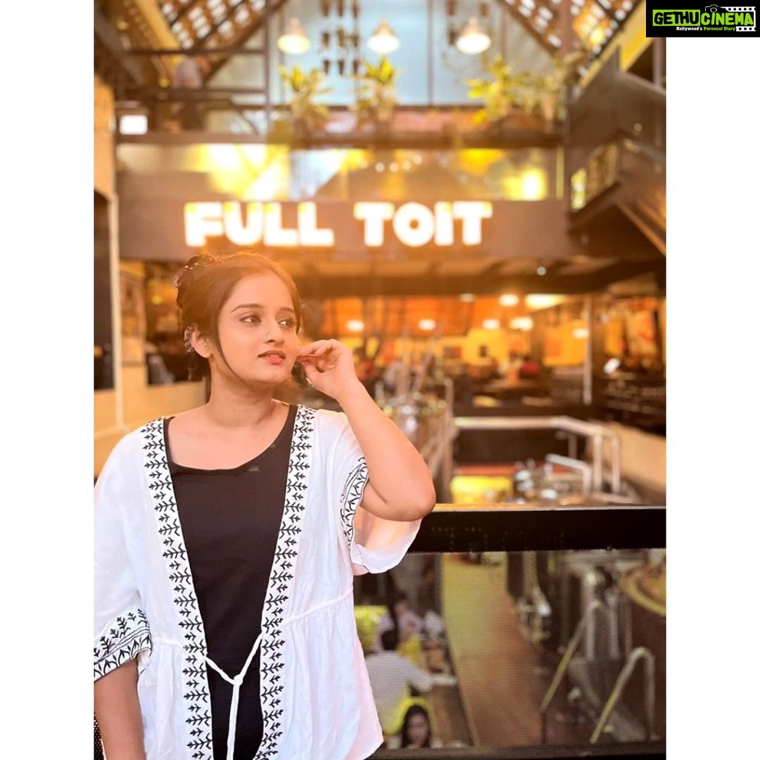 Gopika Anil Instagram - . Hella heart eyes for you ! 😉😉