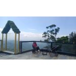 Gopika Anil Instagram - . 🥰 @parakkatnatureresortmunnar . #munnardiaries #triptoremember #muchneededbreak #imeandmyself #family #blessed #happiness #live #letlive #munnar