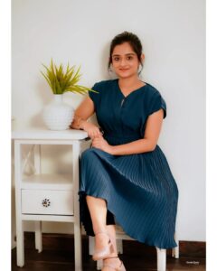 Gopika Anil Instagram - . Beauty begins the moment you decide to be yourself 😚💫 . Pc- @nandhukumar_nk MUA- @kalon_glamup_stories . #paathipeythunee #btwshoot #imeandmyself #selflove #selflesslove #blessed #pi̇ctureoftheday #instagramer #beyourself #live #letlive