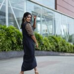 Gouri G Kishan Instagram - 🖤 📷 : @premsampaul Styling : @keepitstylish_by_ammu @styledbyammu Outfit : @jugalbandhi Make up : @the_color_pallete Jewellery : @amorettestore.in #explore #love #ınstagood #photoftheday #fashion #trending #me #smile #life #instamood Kochi, India
