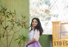 Gouri G Kishan Instagram - What’s your reason to smile today? 🌸 Photographed by @_anupphotography Makeup by @chanti7588 Hair by @bellurimallesham Outfit by @studio_nimithabajjuri Jewellery from @thetrinkaholic @alluringaccessories.a2 Styled by @rishita.madas #love #ınstagood #fashion #photooftheday #beautiful #art #photography #happy #picoftheday #cute #nature #instagram #style #repost #summer #instadaily #me #girl #fun #beauty #smile #photo #like #ootd #makeup #amazing #instamood