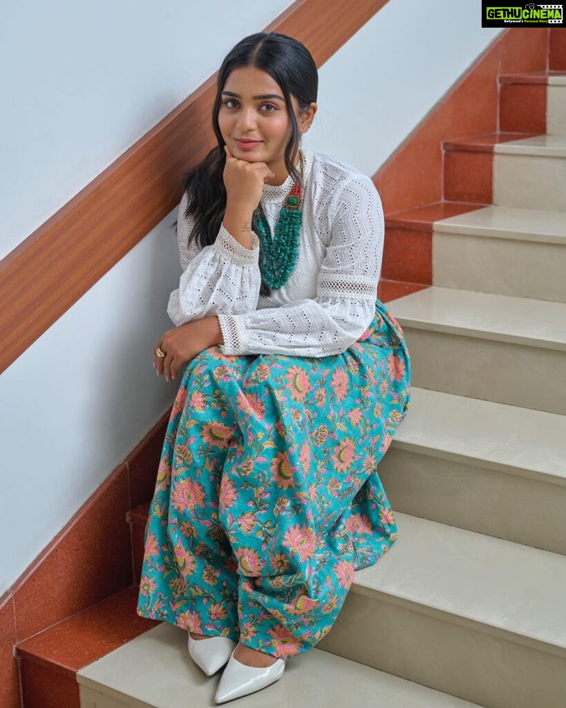 Gouri G Kishan Instagram - Felt like Sophie from mamma mia for a day👗 Styled by @joe_elize_joy @styyledbyjoe Photography @ashique_hassan MUAH @laxmi_saneesh Outfit @true_western @ekdant_india Kochi, India