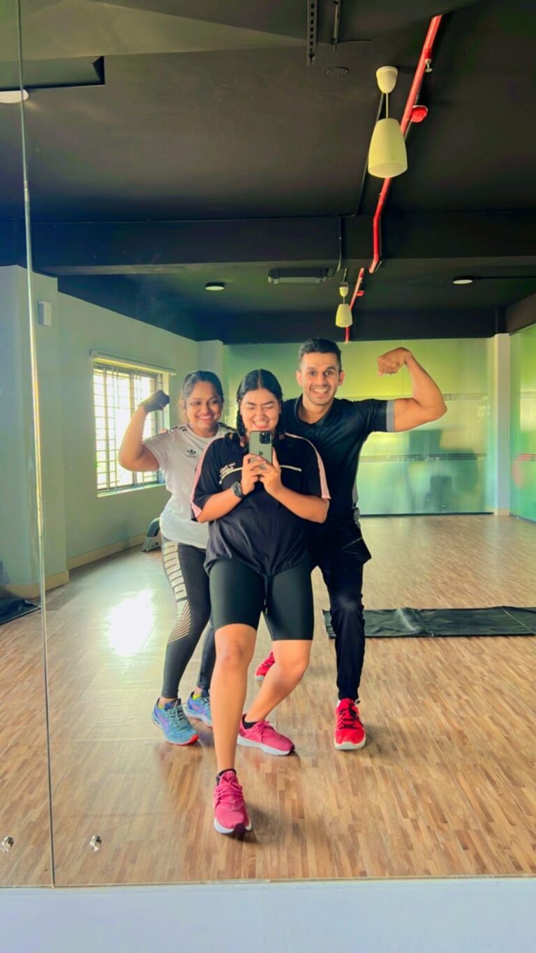 Grace Antony Instagram - Thank you @ali_shifas_vs for pointing me in the right direction. 💪🤍🫡 #goodcoach #personaltrainer #besttrainer @parkwaykochi . . Our cameraman @augustinaaju . . #workoutmotivation #workout #workoutroutine Parkway Kochi