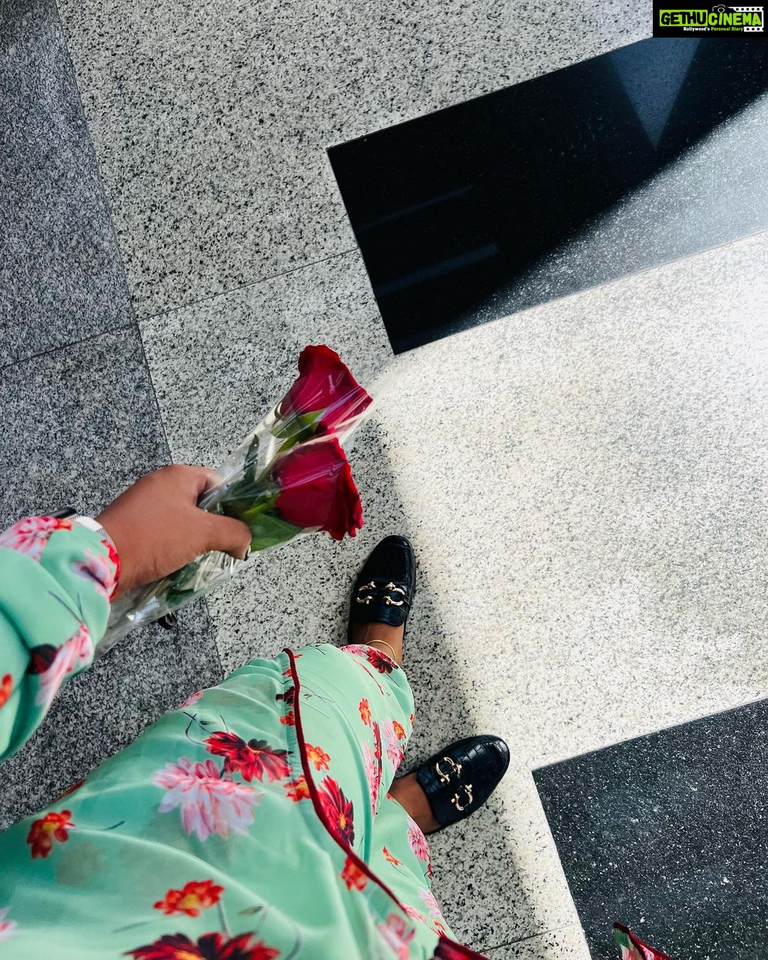 Grace Antony Instagram - Just like flowers 🌷 . . . Wearing @dr_salva_arshad__ . #graceantony #dubai #dubailifestyle #style Dubai UAE