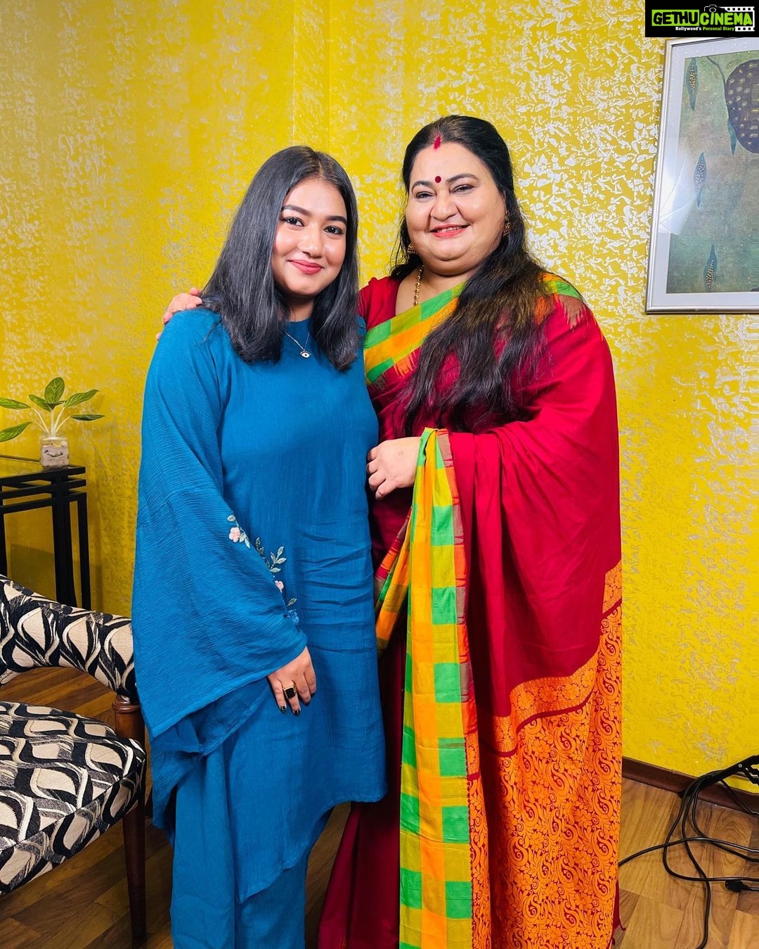 Grace Antony Instagram - ഞാൻ എന്നും സത്യം മാത്രമേ പറയാറുള്ളൂ കുട്ടീ✨ Forever favourite 💜🤍@bindhupanicker1 . . . @rorschachmovieofficial Wearing @ethereal.kochi Mua&Hair @jo_makeup_artist #rorschach #promotion #graceantony