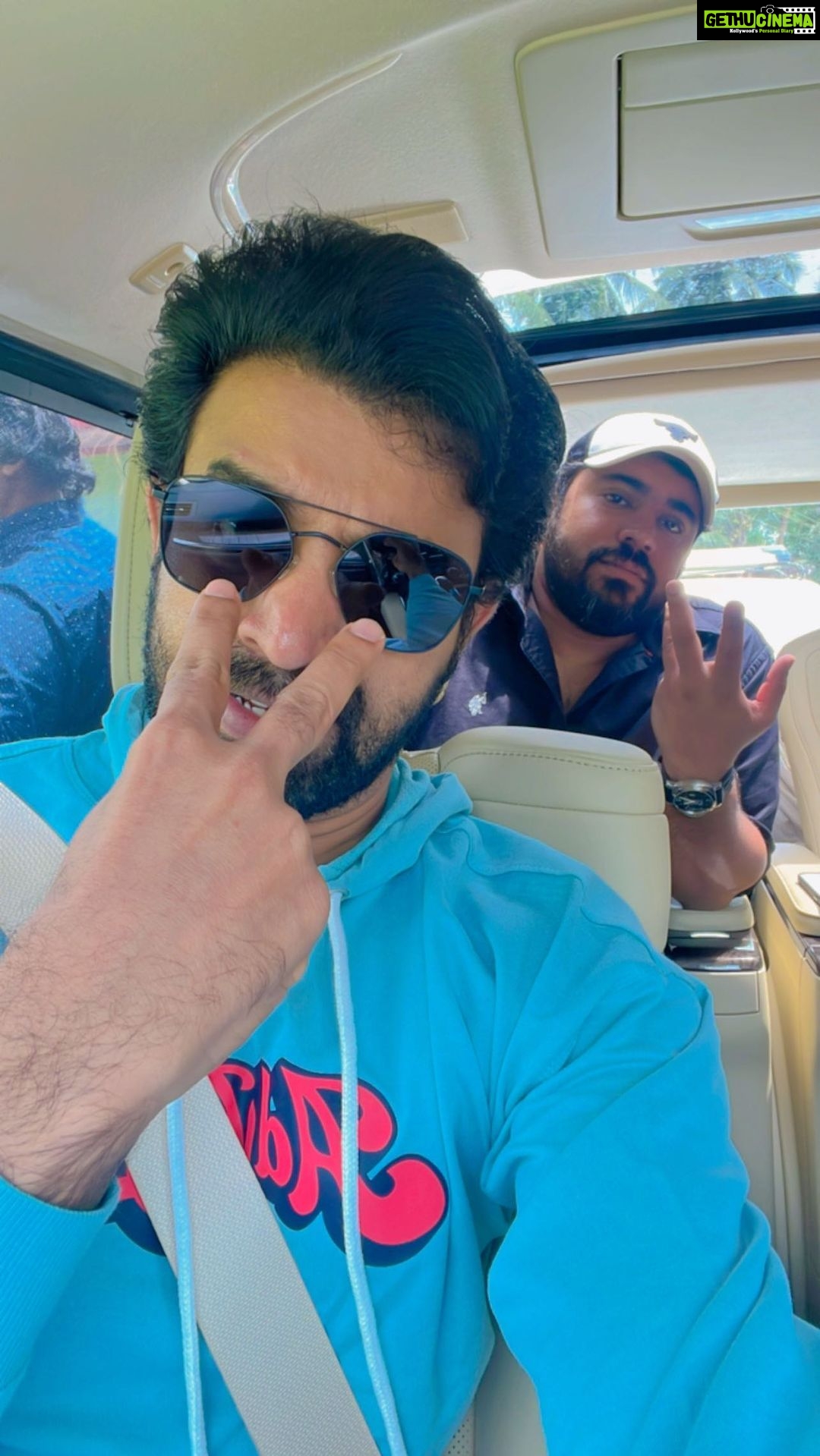 Grace Antony - 470.2K Likes - എന്റെ കണ്ണിൽ കണ്ണാടി വച്ചാലല്ലേ നിന്റെ കണ്ണിനു protection കിട്ടൂ Mr. @nivinpaulyactor എന്ന് @siju_wilson 😎
.
.
#nivinpauly #sijuwilson #saturdaynight #promotion