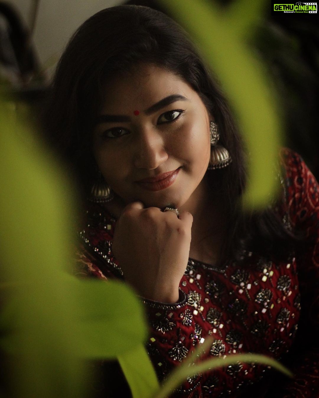 Grace Antony Instagram - 🏵 . . . . 📸 @abytomcyriac Styling @stylestoriesbypriyanka @silver_andsalt 👗 @klumbyprajinajaanaki . #onam #onamvibes #kerala #malayali #graceantony