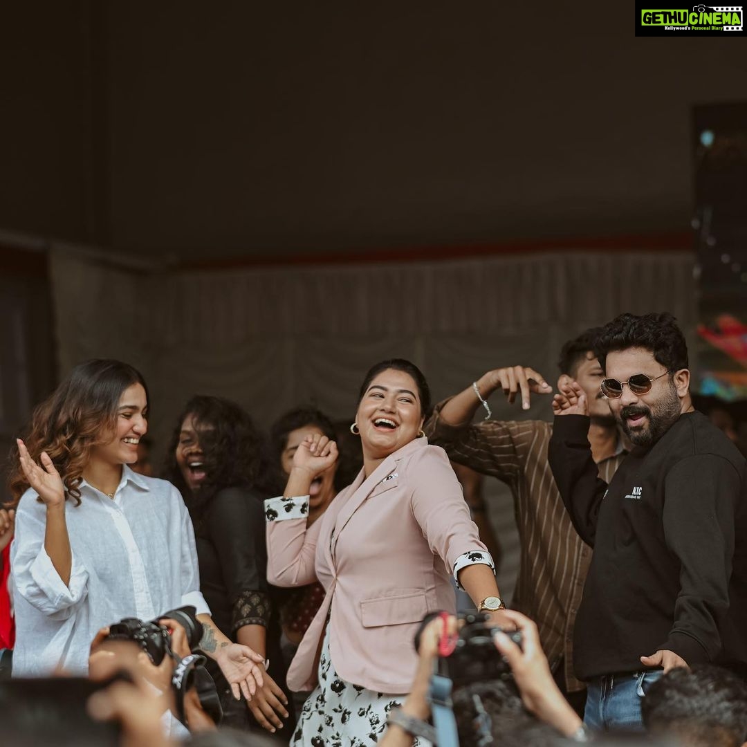 Grace Antony Instagram - ❤️ Thank you so much for the love and support guys… . . @saturday_night_movie #promotion @nivinpaulyactor @ajuvarghese @_saniya_iyappan_ @ajithvinayakafilms . Wearing @western_lady_ Mua & hair @jo_makeup_artist Click @arjun_photographi Styling @anooparavindh2020