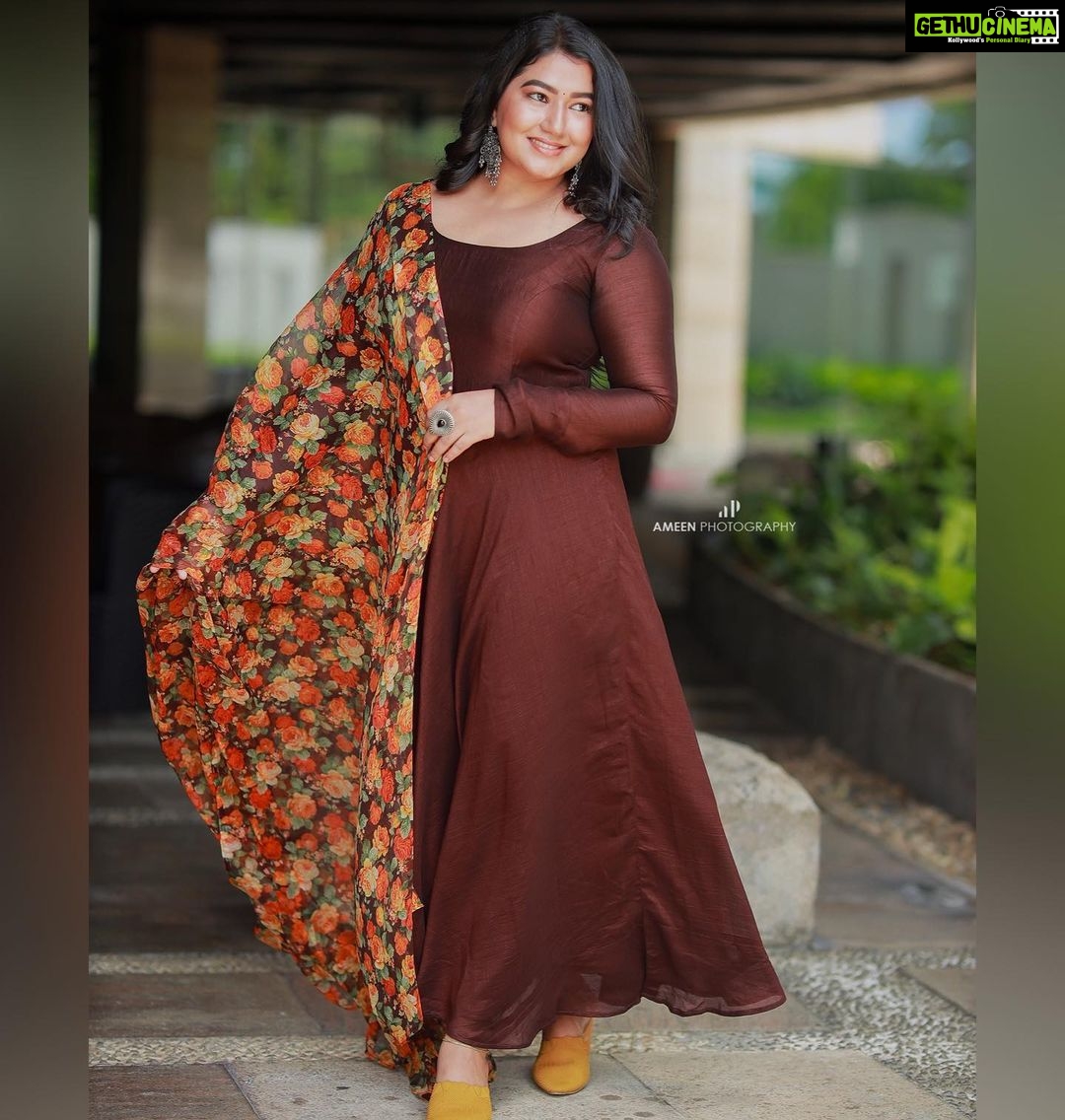 Grace Antony Instagram - Blooming β¨πΈπΌπΊπ·ππΌ . . . . Mua &hair @jo_makeup_artist β¨ Still @ameensabil Costume & styling - @habits_18422 @bloom_by_priyanka @stylestoriesbypriyanka
