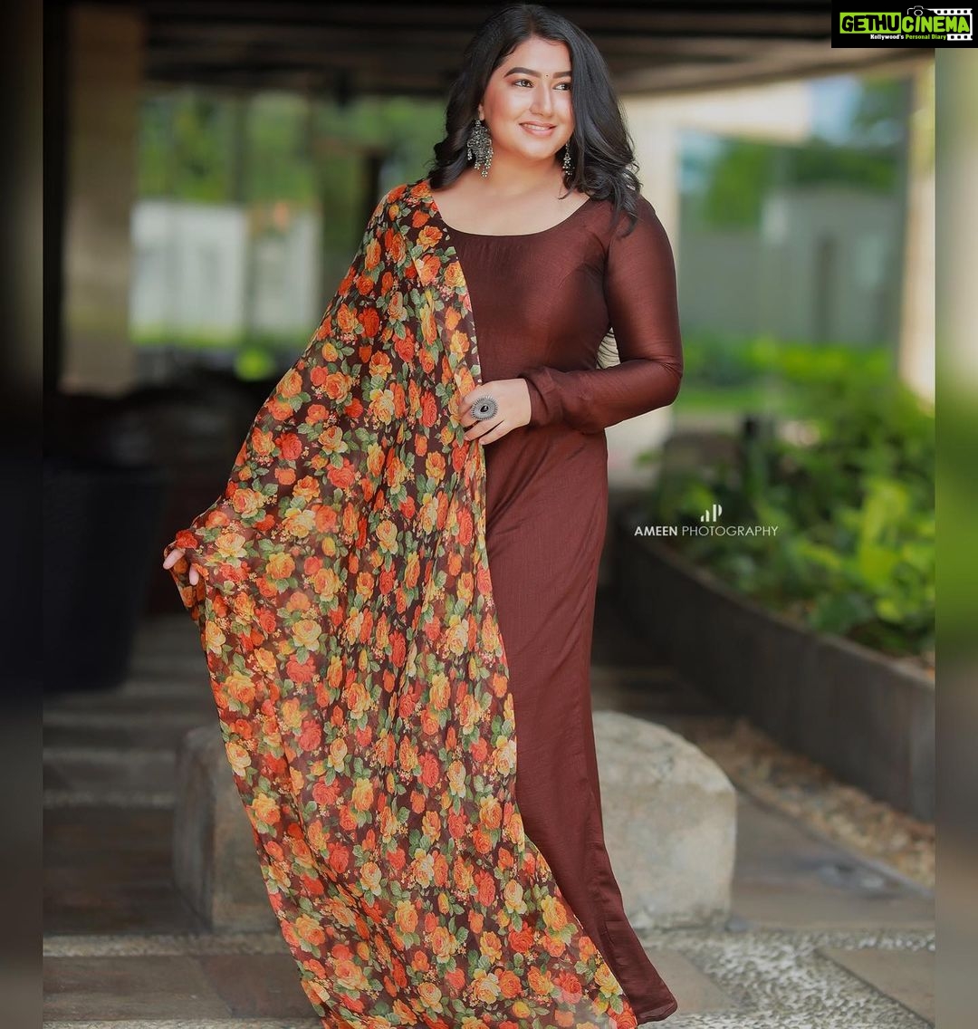 Grace Antony Instagram - Blooming β¨πΈπΌπΊπ·ππΌ . . . . Mua &hair @jo_makeup_artist β¨ Still @ameensabil Costume & styling - @habits_18422 @bloom_by_priyanka @stylestoriesbypriyanka