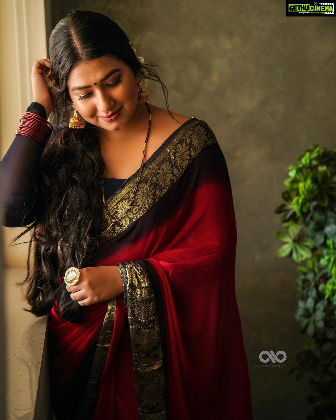 Grace Antony Instagram - ഓണം വന്നല്ലോ ,,,🏵🌼🌺🌼 . . Mua @jo_makeup_artist Photography @abi.pk.98 Styling @stylestoriesbypriyanka Videography @niyasphotography_ Assistant @kavya_sivaram @anandhu_rajaji @mr__s_p_i_d_y Assistant @kavya_sivaram @anandhu_rajaji @_mr.s_p_i_d_y_