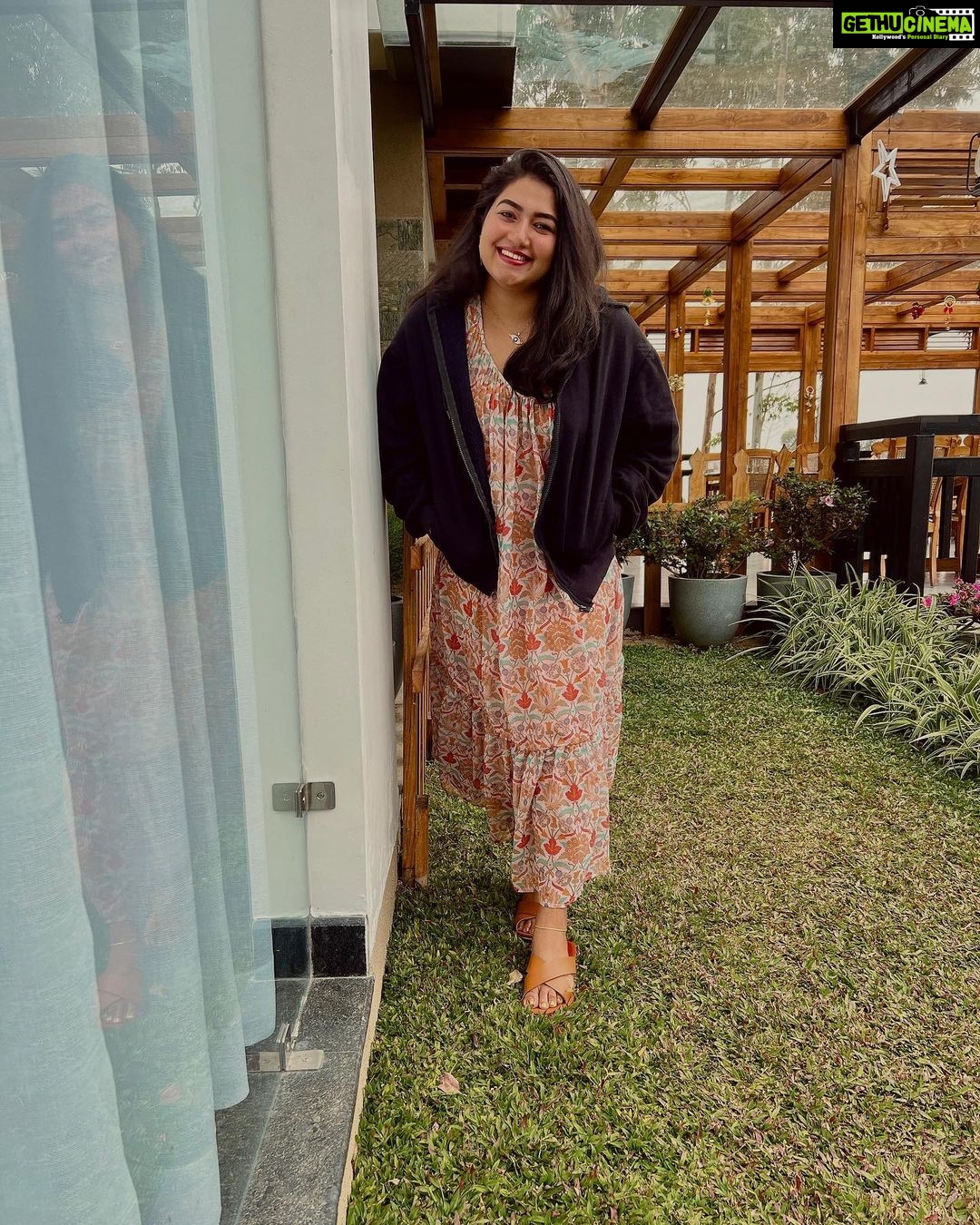 Grace Antony Instagram - Sheβs Dreaming π . . . . . π @signatures_by_treesa_josh πΈ @jo_makeup_artist π @chandysdrizzledrops @allonawallkochi @anitha_anuj . . #graceantony #travel #traveling #vacation #december #diary