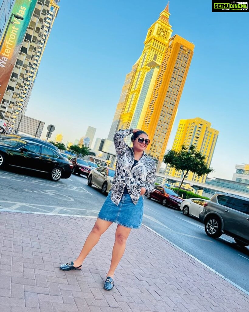 Grace Antony Instagram - Golden hour 🌟 . . . . . 📸 @rin2_tom #goldenhour #graceantony #travel #instafashion #dubai Dubai UAE