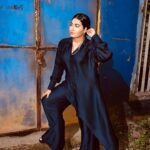 Grace Antony Instagram - Rare <3# . . . Wearing @anooparavindh2020 #night #outfits #blue #graceantony #casualstyle