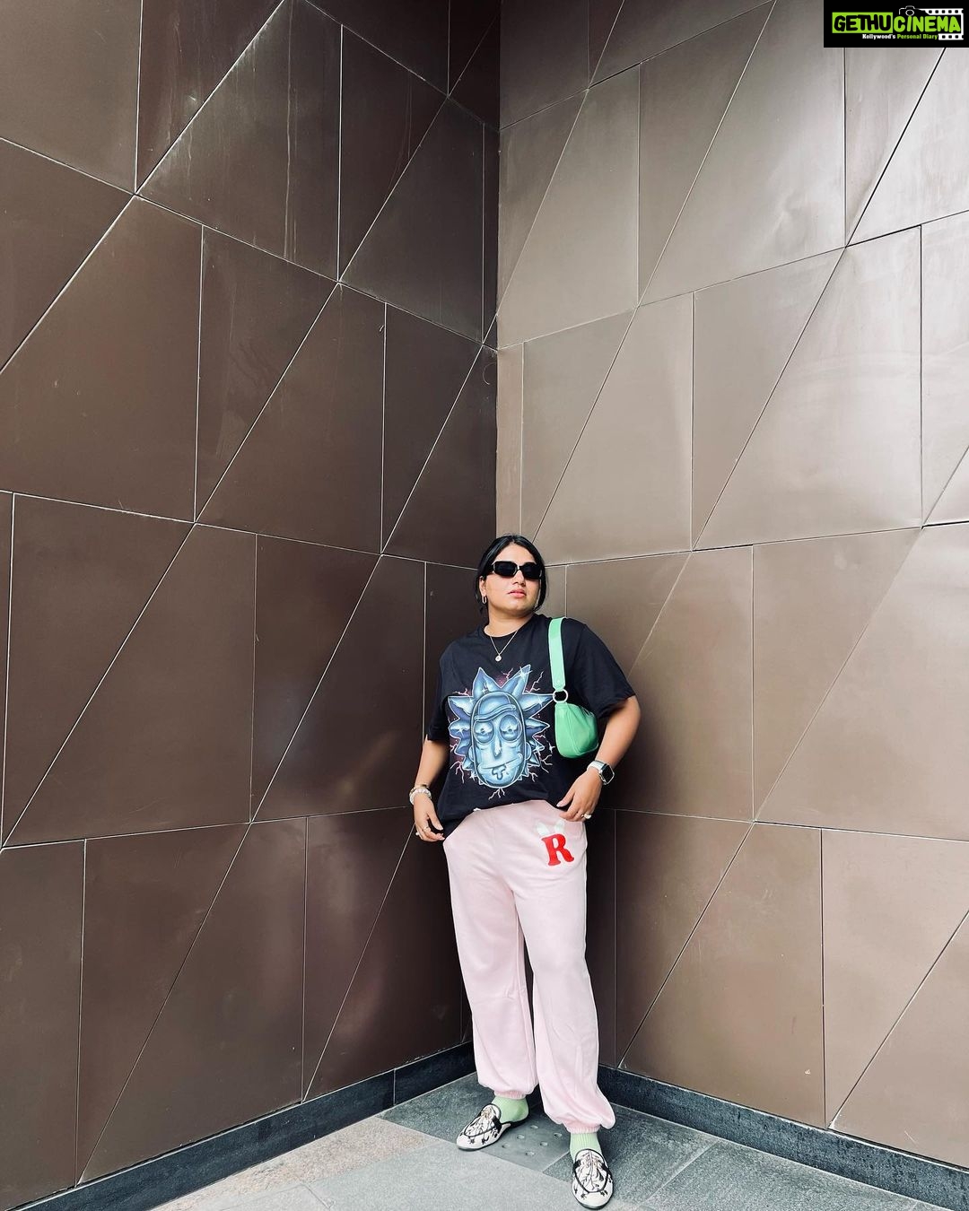 Grace Antony Instagram - WowMe🤎💚 . . . . #graceantony #casualoutfit #casualstyle