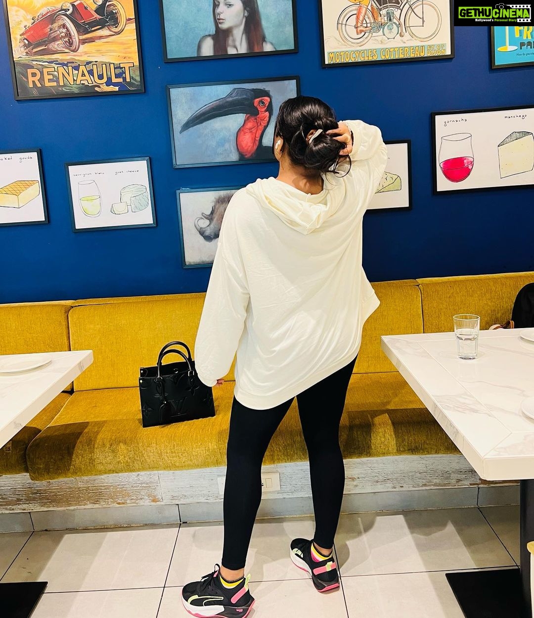 Grace Antony Instagram - Candy’s 🍭 . . . . #casualstyle #graceantony #ootd #hoodie Chennai City