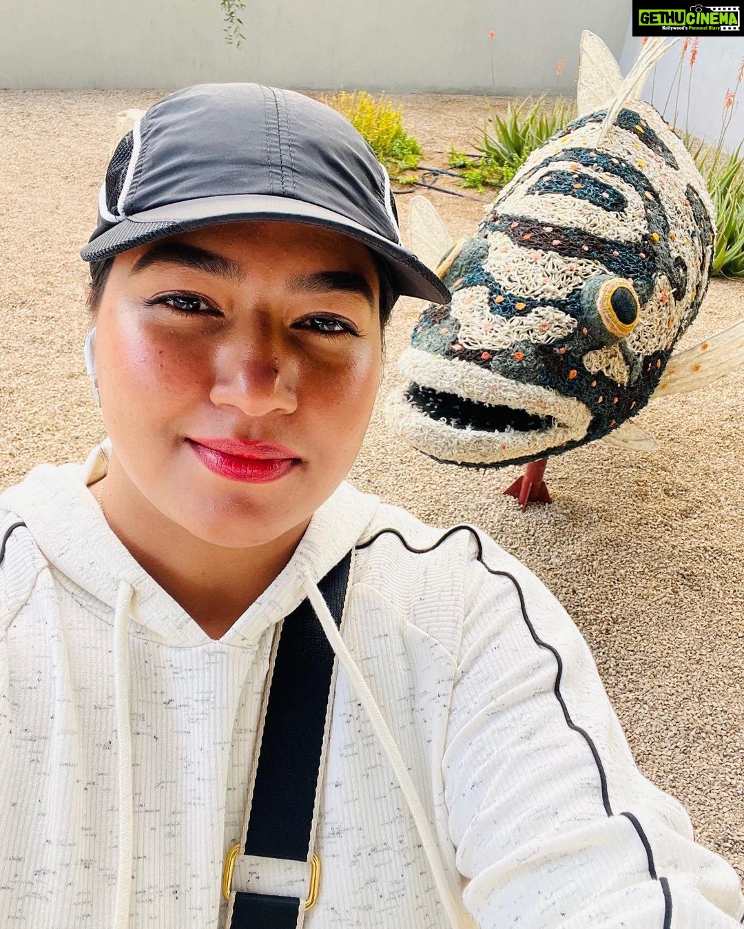 Grace Antony Instagram - Who’s looking 🐡 . . . . . . #travel #travelphotography #solar #selfie #travealone #graceantony #expocity #dubaiexpo Expo 2020 Dubai