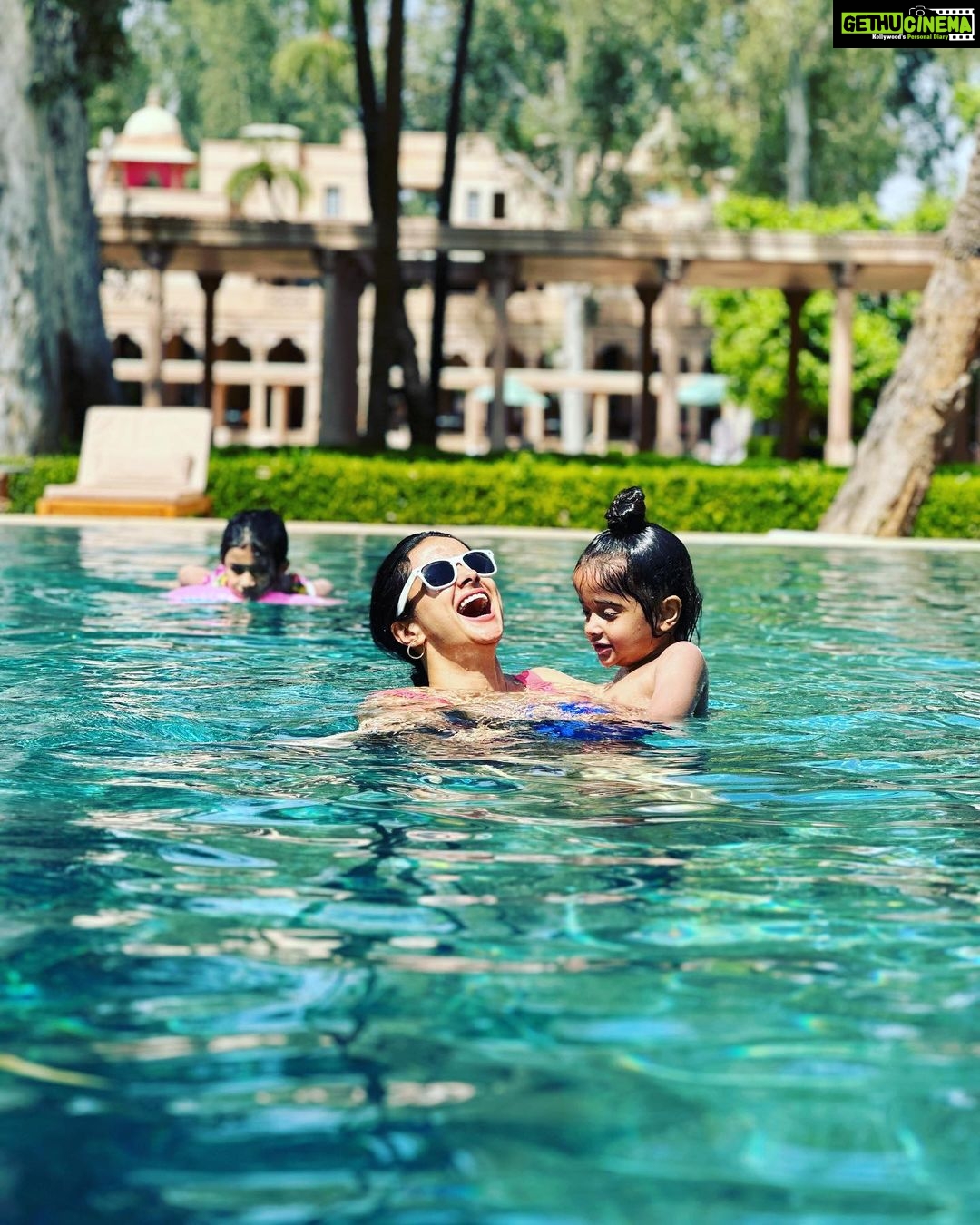 Gul Panag Instagram - A Sunday like Sundays should be. Relaxing . Doing nothing. Lazing by the pool and playing in the pool! Nihal made friends and spent a good part of the day in the pool before heading to the pool in the villa! We had a tough time getting him out for lunch. And then he went right back in. 💁🏻♀️ Tea time came with a camel and a visit to the stables to meet the horses. Some croquet and a trip to the vegetable garden. I was happy to see somethings from the garden on my dinner plate.😊 #weekend #weekendvibes @amanbagh #amanbagh #AmanResorts #thespiritofaman Amanbagh