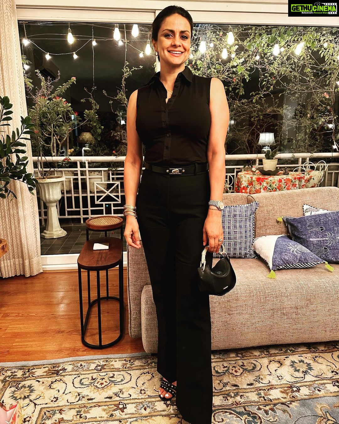 Gul Panag Instagram - I’ve been dying to wear this stunning belt and bag from @anitadongre every since I got it ( after seeing it on the lovely @diamirzaofficial ). I had put this outfit on a hanger ( it takes me a hell of a lot of planning to put an ensemble together, #IYKYN ) for a surprise party I was to attend. Which didn’t happen. 💁🏻♀️ So, finally got a chance to wear it the other day, and had to ask @albeegupta for a photo. Because you know there’s nothing worse than putting yourself together, and not capturing it! Both the belt and bag are vegan leather. And so finely crafted . Anita’s commitment to sustainability is something I have witnessed firsthand over the years. Whether it’s sourcing organic cotton from marginalised cotton growers in Telangana , to supporting artisans across the country to be pushing the envelope on animal friendly accessories . And she practices what he preaches. For over a decade now, I cannot recall Anita carrying a leather bag. And on one of our catch ups over lazy lunches , she spoke of how she admired Stella, McCartney, and how one day she would like to do something similar in terms of accessories. And here we are .😀 I’m so, so proud to have known you over the years and to be able to call you my friend. You’re are a role model @unpluggedanita . ❤️ And yes, our lazy lunch is now overdue.
