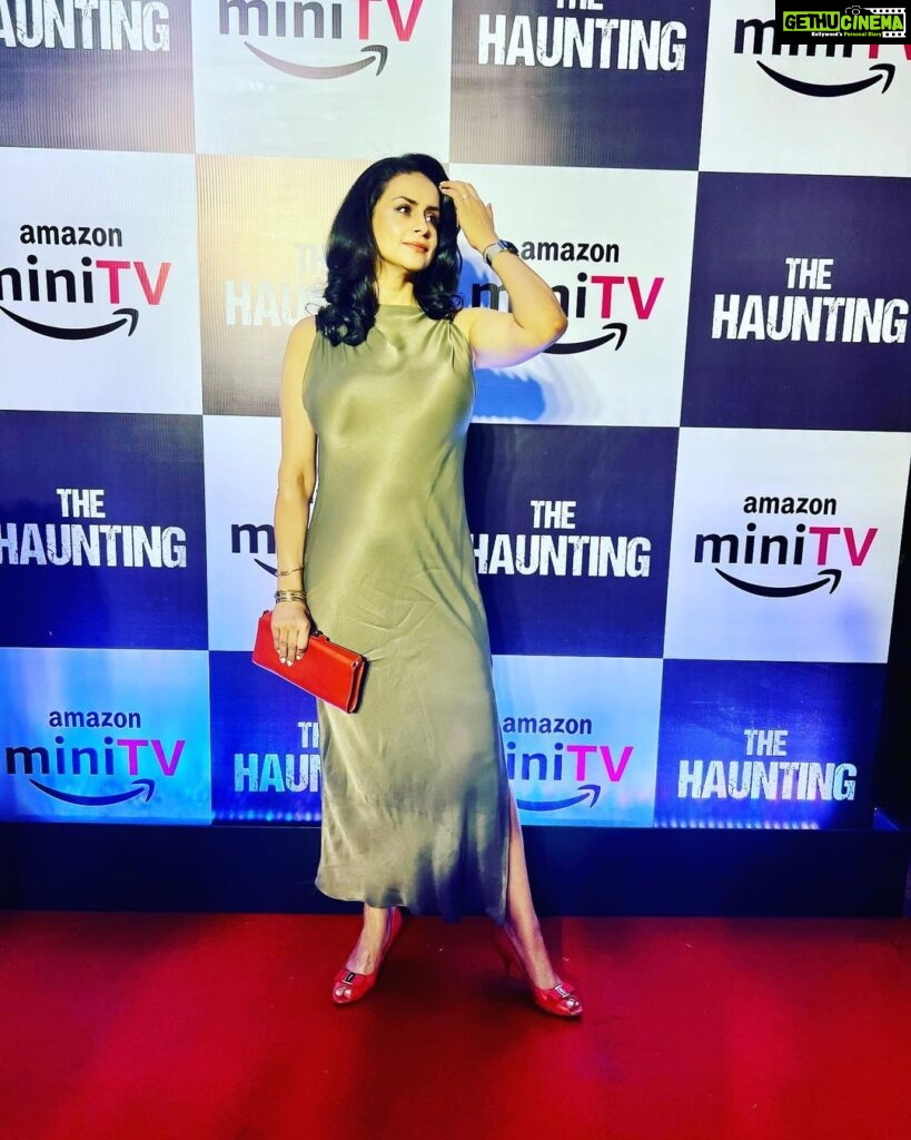 Gul Panag Instagram - You know when you can’t sit through the screening of your first horror film, (because you’re too scared,) and sneak out to pose for pictures instead? THAT. @tansworld and @amazonminitv thank you for making me part of The Haunting. This film has truly raised the bar for the horror genre in India. The special effects, visual effects and sound effects are amazing. I had trouble watching the film, even when I was dubbing , as I mentioned in an earlier post. When Tanveer insisted, I watch the film with him on the sound engineer’s console, (on his computer screen) without any special effects, I was already terrified and dying. And now it is something else.!! 😨😨😨😨😨 @iam_ejf and @prakrutimishra you girls are incredible ! Swipe to last photo to see where on the Amazon shopping app, you can find our film. Thank you @vibhutichamria for making me picture worthy! . . . . . . Styled by @vibhutichamria Assisted by @devanship30 Jewellery by @anaqajewels Make up by @deepak_pawar03 Hair by @asiya.ansari