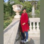 Gulki Joshi Instagram – Dirty shoes, happy soul ! 
Thankyou @nardaguz for the click !

#madrid #europe #traveling #exploring #grateful #blessed #gulki
