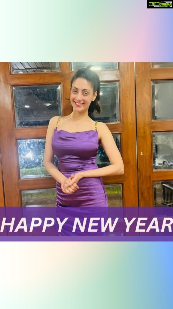 Gurleen Chopra Instagram - What better way to enter 2023 with a resolution to stay fit and healthy with GC! GC Super Advanced Protein not only meets your daily protein requirement but also boosts your immune system. It helps reverse most of your health problems and improves your skin, bone, hair and nail health. Switch to GC Isopure Now!! For further information and booking details log on to www.counsellingwithgc.com . . . . . . . . . #gcproducts #counsellingwithgc #superadvanced #protein #healthy #bonehealth #skinhealth #hairhealth #nailhealth #immunitybooster #isopure #supercoach #healthnutrition #nutritionist #dietpackage #foreverfit