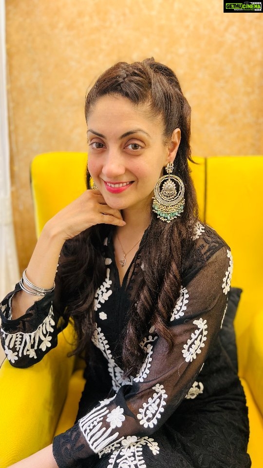 Gurleen Chopra Instagram - Rocking & Reeling 📽️ #instagram #trending #trendingreels #actorslife #bollywood #actress #reels #likeforlikes #beauty #unfiltered #nomakeuplook #instahood #ınstagood #explore #gurleenchopra