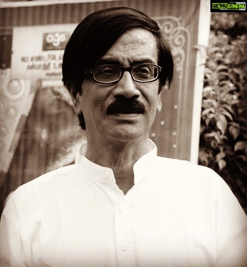 Guru Somasundaram Instagram - Rest in Peace Manobala sir 🤍 You will be remembered through your terrific performances ! Actor, Director, Producer , Scholar from College of Fine arts.