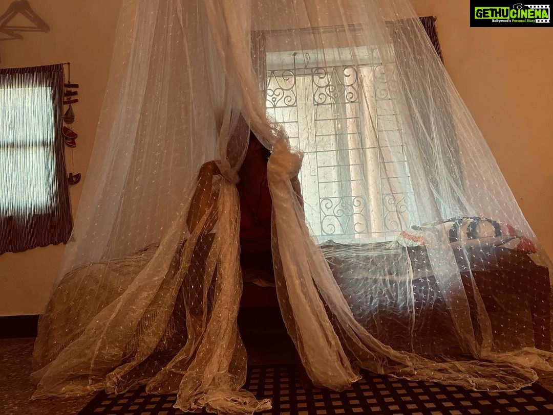 Guru Somasundaram Instagram - In numberless rooms we stretch ourselves and sleep. where have we been? we open our eyes and stare at the coiling darkness, and enter our dreams again. -conrad aiken #dream #space #selflove #conradaiken #poem