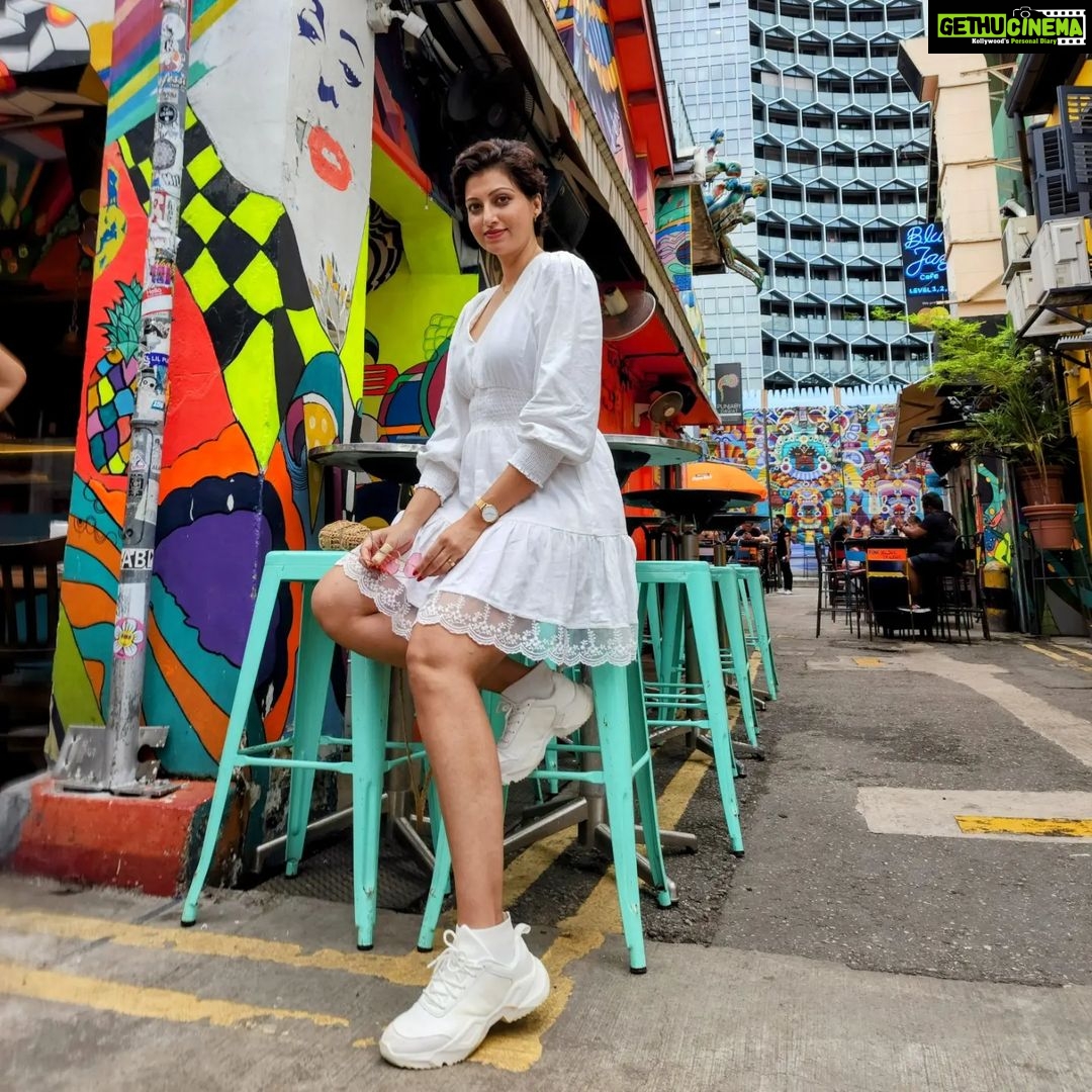Hamsa Nandini Instagram - Happy Holi, from colorful Singapore! . #swanstories Haji Lane Singapore