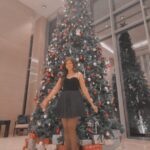 Hamsa Nandini Instagram - Dear Santa, Grateful for a normal Christmas✨️. . Wishing you all a Merry Christmas! . #swanstories #bcsurvivor🎀