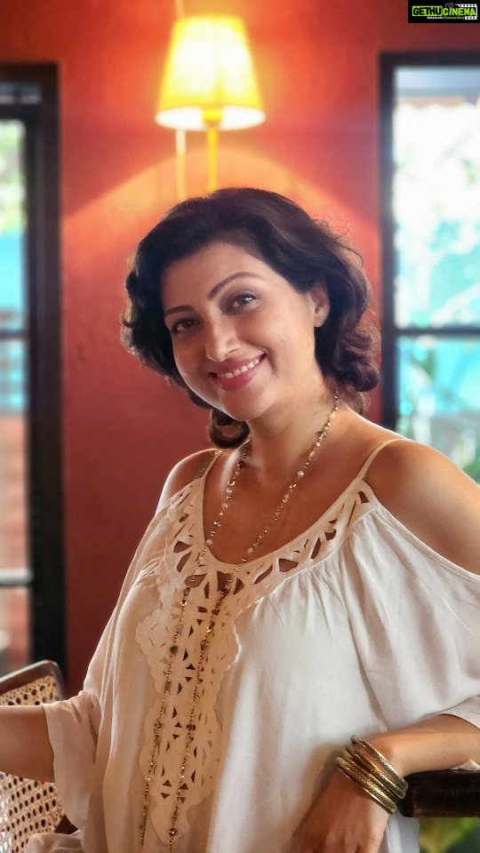 Hamsa Nandini Instagram - Just a 'meetings' kinda day 🫠. #swanstories Mumbai, Maharashtra