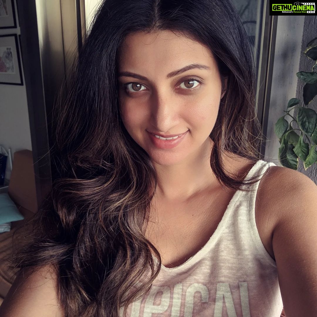 Hamsa Nandini Instagram - Long hair days! . #majormissinghappening #swanstories