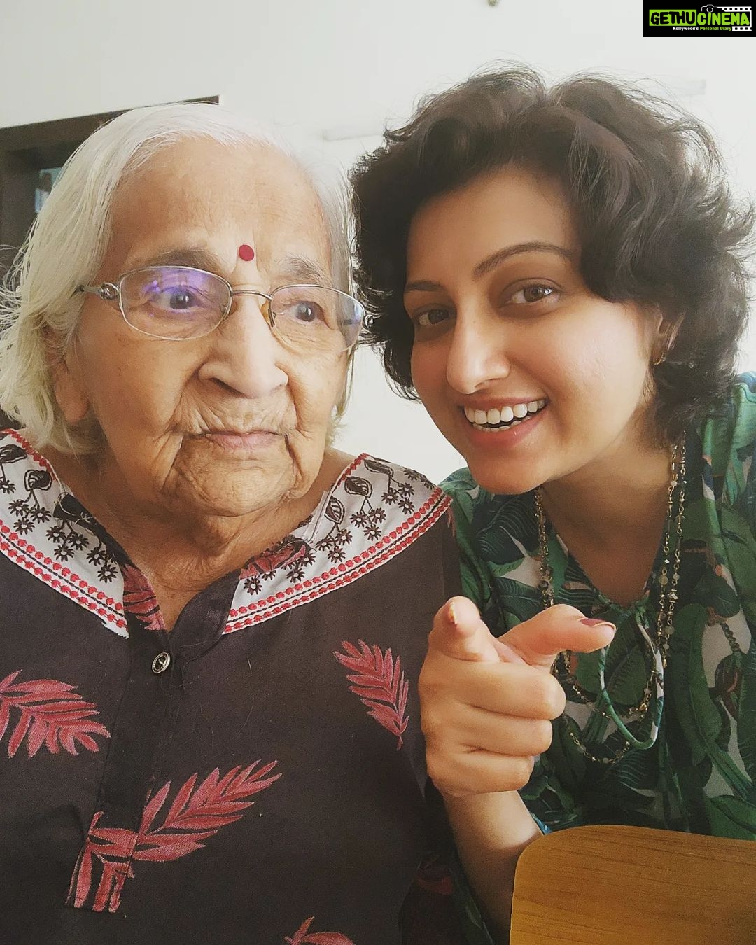 Hamsa Nandini Instagram - April dump 📸 . @swanstories