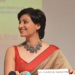 Hamsa Nandini Instagram - It was an honour to felicitate a legend of oncology, Padmashri Dr. Rajendra Badwe, director of @tatamemorial .Also had the privilege of sharing my journey to inspire other cancer warriors. Sending my love and regards to all those in the field of oncology. ❤️🙏 . #worldcancerday #tatamemorialhospital #breastcancersurvivor #braca1 #swanstories Nehru Center - Mumbai