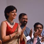 Hamsa Nandini Instagram - It was an honour to felicitate a legend of oncology, Padmashri Dr. Rajendra Badwe, director of @tatamemorial .Also had the privilege of sharing my journey to inspire other cancer warriors. Sending my love and regards to all those in the field of oncology. ❤️🙏 . #worldcancerday #tatamemorialhospital #breastcancersurvivor #braca1 #swanstories Nehru Center - Mumbai
