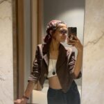 Haniya Nafisa Instagram - felt some some pretty and went for a ‘bare face + bindi and a little overdressed for a movie’ fit yesterday