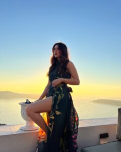 Hansika Motwani Instagram - Sunset state of mind 💛