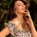 Hansika Motwani Instagram - A pocket full of sunshine ☀️ #promotion #hansikasloveshaadidrama #feb10th