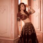 Hansika Motwani Instagram - “The best part of being in the industry is that I get to play a different role every day. My job isn’t monotonous and that’s what motivates me to give my best shot”, shares the versatile actor as she gives us an insight into her work as part of the industry. @ihansika ✨ Head to the link in our bio to read the entire story! 🌸 Editor: @lavishakk Photographer: @kadamajay Creative directions and Styling: @shauryaathley Assistant Stylists: @janvhijaiswal @aprajitapuri Editorial Production Coordinator: @chrysallisbarretto Makeup: @makeupbyurmikaur Hair: @artistpoonamsolanki Outfit: @toraniofficial Jewellery: @jaipurgems . . . . . . . . . #WorldofWA #wedadvisor #coverstory #hansikamotwani #torani #coverstar #volume2 #weddingmagazine #trending