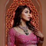 Hansika Motwani Instagram - 💍 ✨💥 • • • Styled by - @mohitrai @aasthasharma @theweddingstyleproject_twsp Assisted by - @dishaalva Outfit - @falgunishanepeacockindia Jewellery- @kishandasjewellery Makeup by - @makeupbyurmikaur @reshmaamerchant Hair by - @rachelstylesmith 📸 @cupcakeproductions13