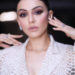 Hansika Motwani Instagram - 💄 🪞👱🏻‍♀️
