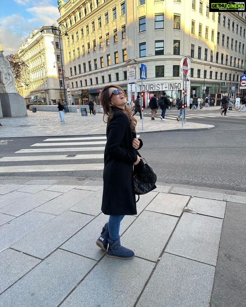 Hansika Motwani Instagram - This is a Wien-Wien. 😉 Vienna, Austria