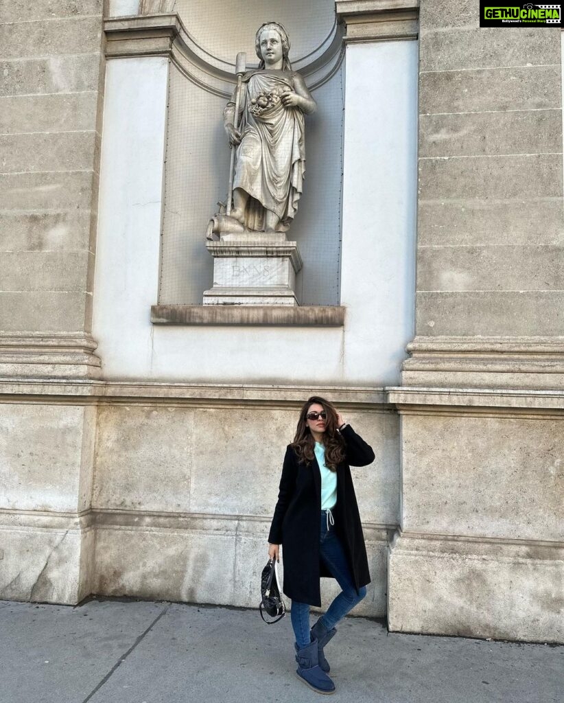 Hansika Motwani Instagram - This is a Wien-Wien. 😉 Vienna, Austria