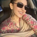 Hansika Motwani Instagram - Golden hour ☀️