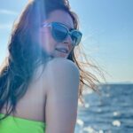 Hansika Motwani Instagram - Blue skies, denim shorts, and some salty hair🌊