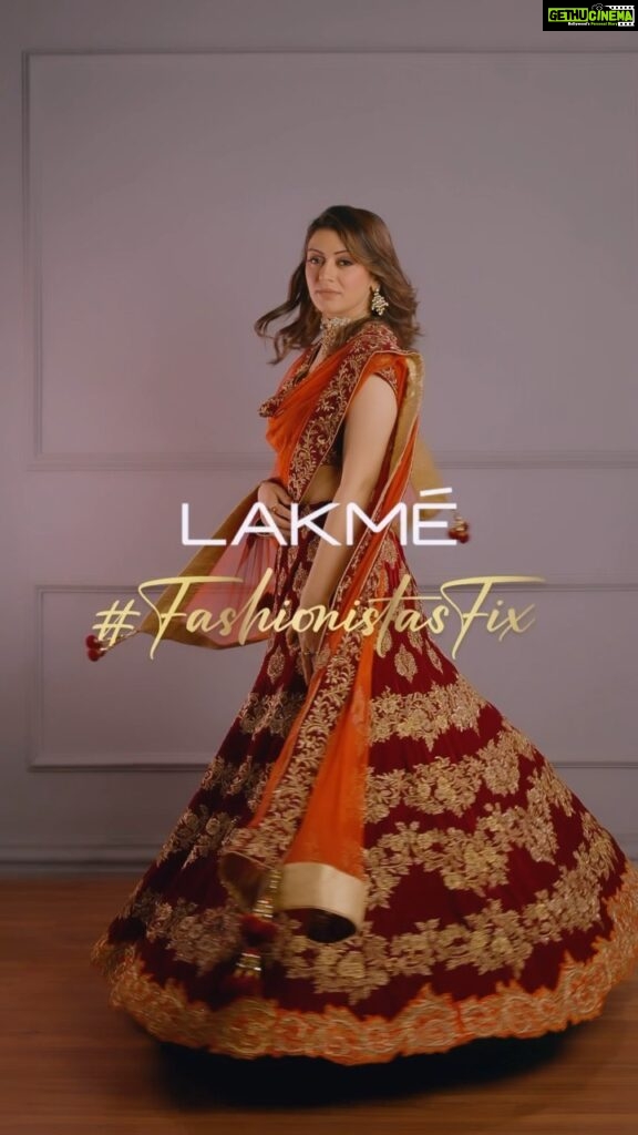 Hansika Motwani Instagram - Turn your faux pas moments into fashion statements with Lakmé’s #FashionistasFix 💫 Say goodbye to worries and hello to flawless beauty with the Lakme 9To5 Primer+Matte Concealer and Lakme Absolute Wet & Dry Compact. These magical products are the secret to picture-perfect looks❤️ Head on to @lakmeindia and shop for your go-to products for this Wedding Szn! 🛒✨ #FashionistasFix #LakméBride #WeddingSzn #LakméBridalMakeup