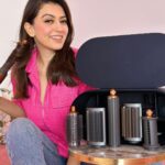 Hansika Motwani Instagram - My forever hair stylist who likes to travel as much as I do! ☺️ Loveee my multi- purpose magical machine: The Dyson Airwrap @thesocialvirus.in in @dyson_india #DysonAirwrap #DysonIndia #Gifted